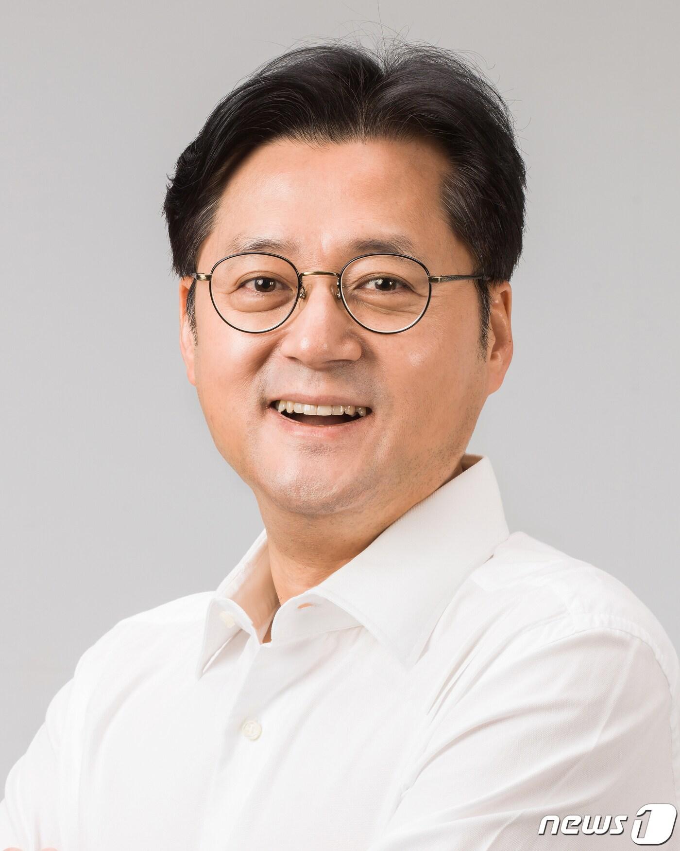 본문 이미지 -  홍익표 문화체육관광위원회 위원장