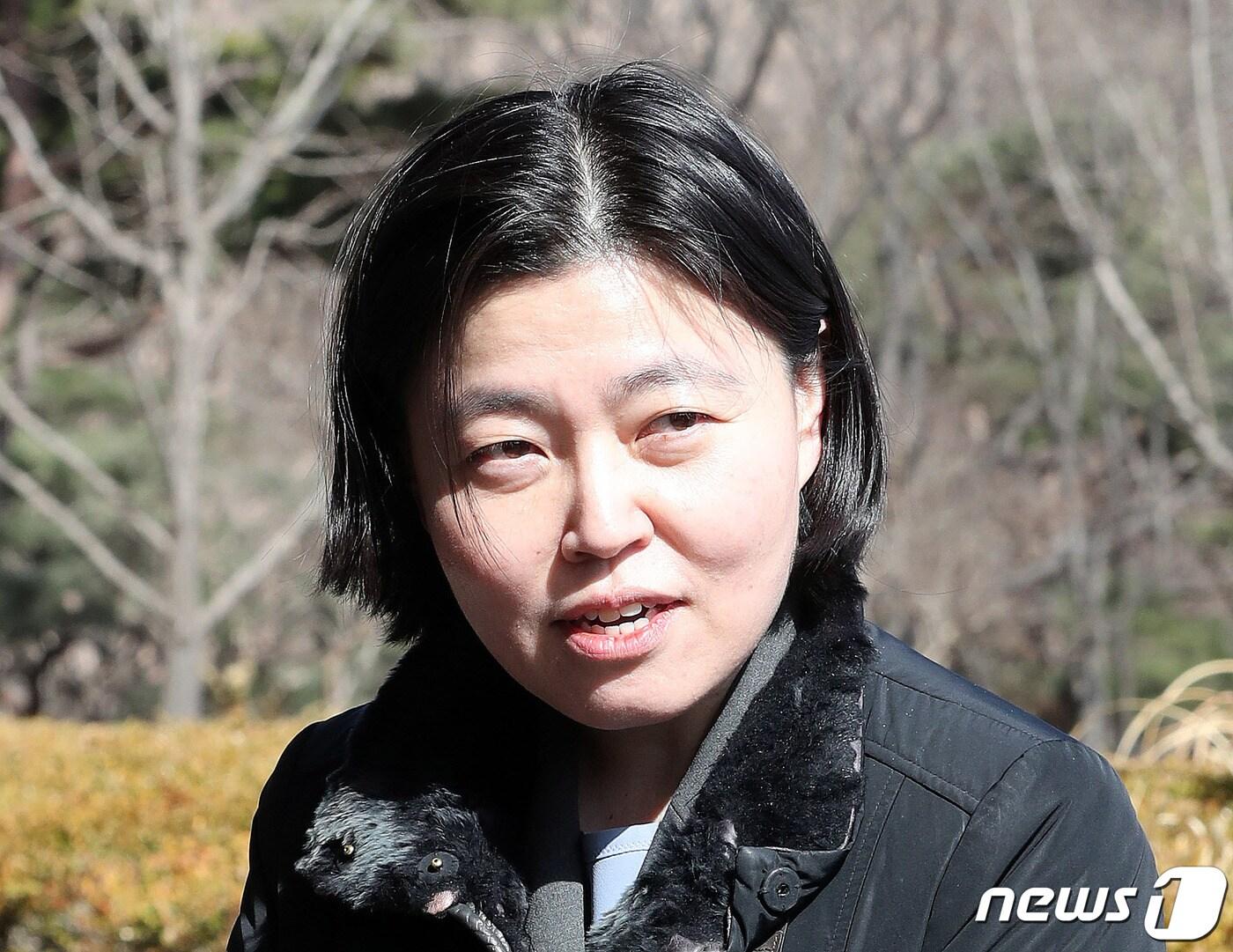 본문 이미지 - 임은정 현 서울 동부지검장이 취재진 질문에 답하고 있다. 2023.3.2/뉴스1 ⓒ News1 박세연 기자