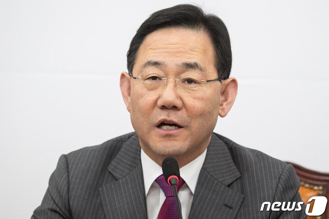 본문 이미지 - 주호영 국민의힘 원내대표가 20일 서울 여의도 국회에서 열린 최고위원회의에서 모두 발언을 하고 있다. 2023.3.20/뉴스1 ⓒ News1 유승관 기자