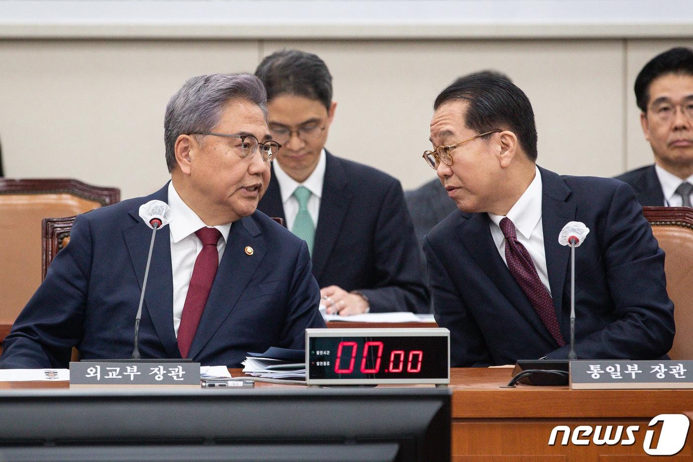 본문 이미지 - 박진 외교부 장관(왼쪽)과 권영세 통일부 장관. 2023.3.21/뉴스1 ⓒ News1 유승관 기자