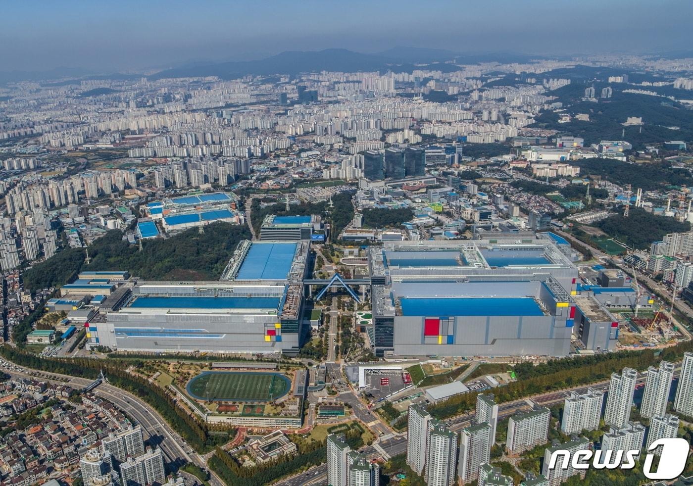 본문 이미지 - 삼성전자는 경기도 화성 반도체 사업장ⓒ 뉴스1 DB