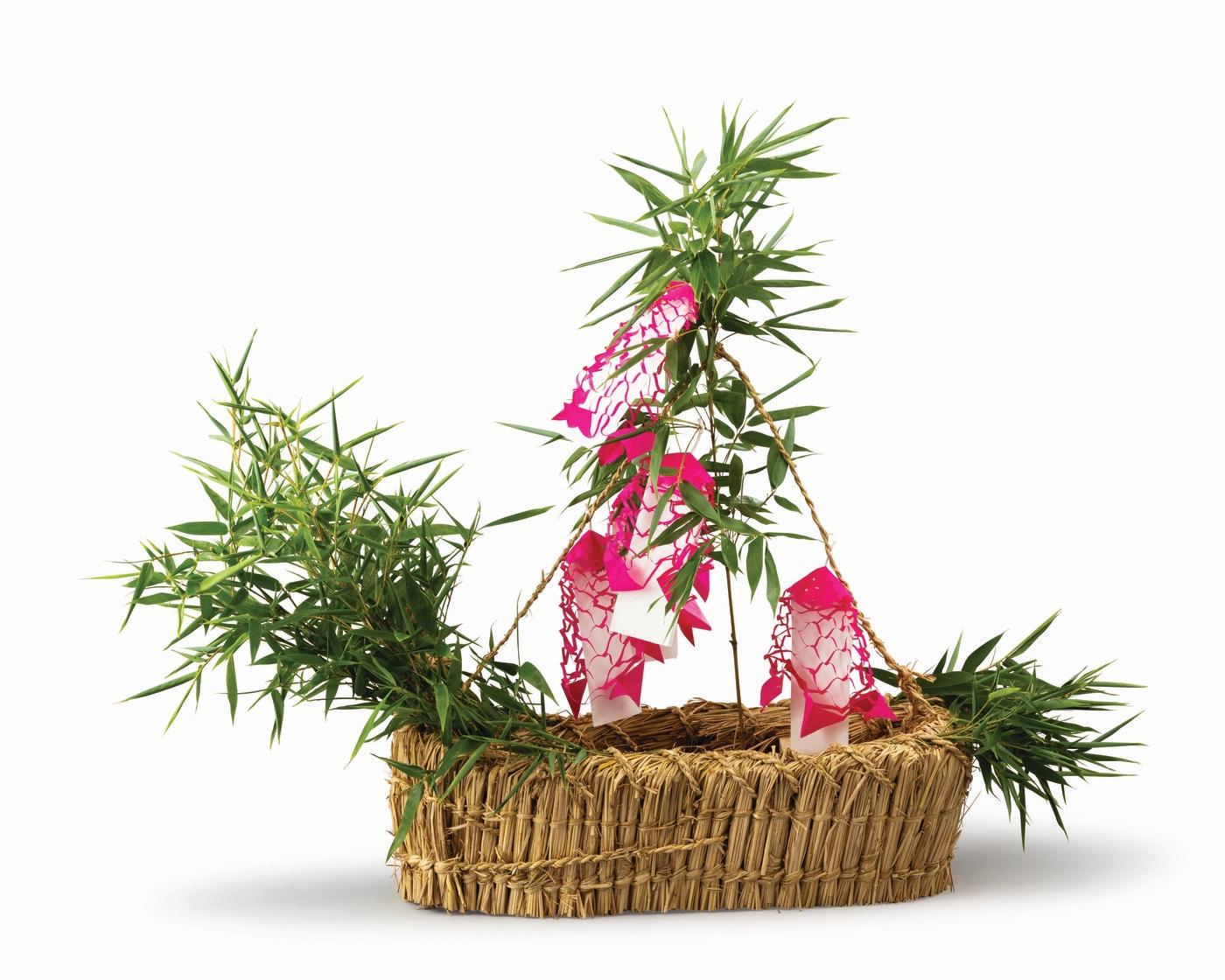 본문 이미지 -  남해안 별신굿의 띠배 재현품. (국립해양문화재연구소)