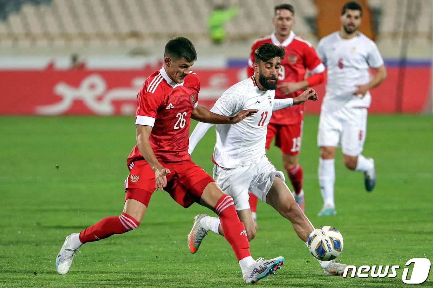 본문 이미지 - 이란과 평가전을 가진 러시아 대표팀.ⓒ AFP=뉴스1