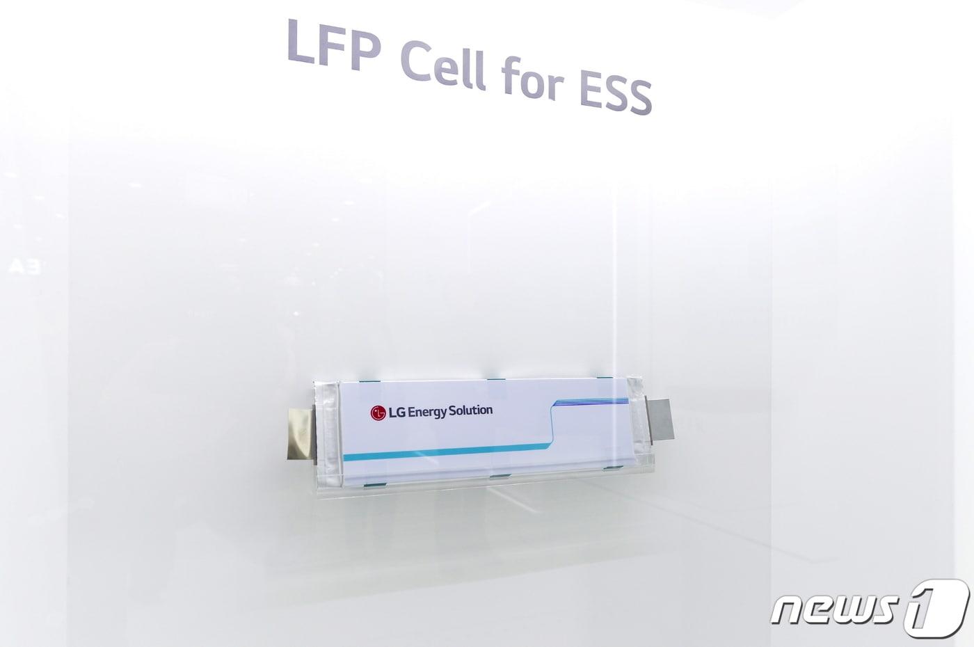 LG에너지솔루션의 파우치형 LFP 배터리.(LG에너지솔루션 제공) ⓒ News1 한재준 기자