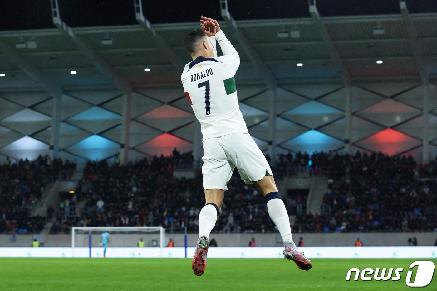 룩셈부르크전 득점 이후 세리머니를 하는 호날두 ⓒ AFP=뉴스1