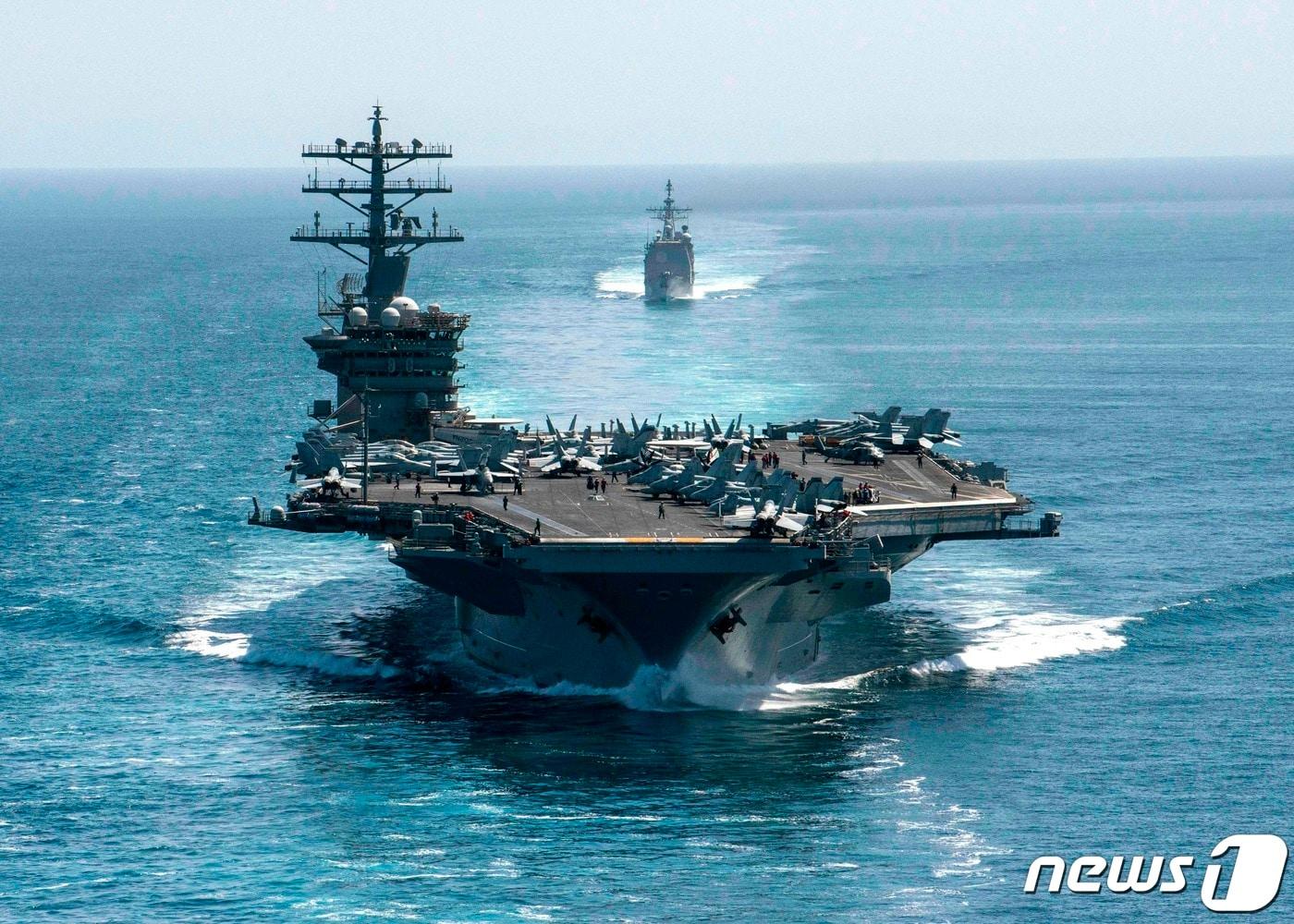 본문 이미지 - 미 해군 항공모함 '니미츠' ⓒ AFP=뉴스1