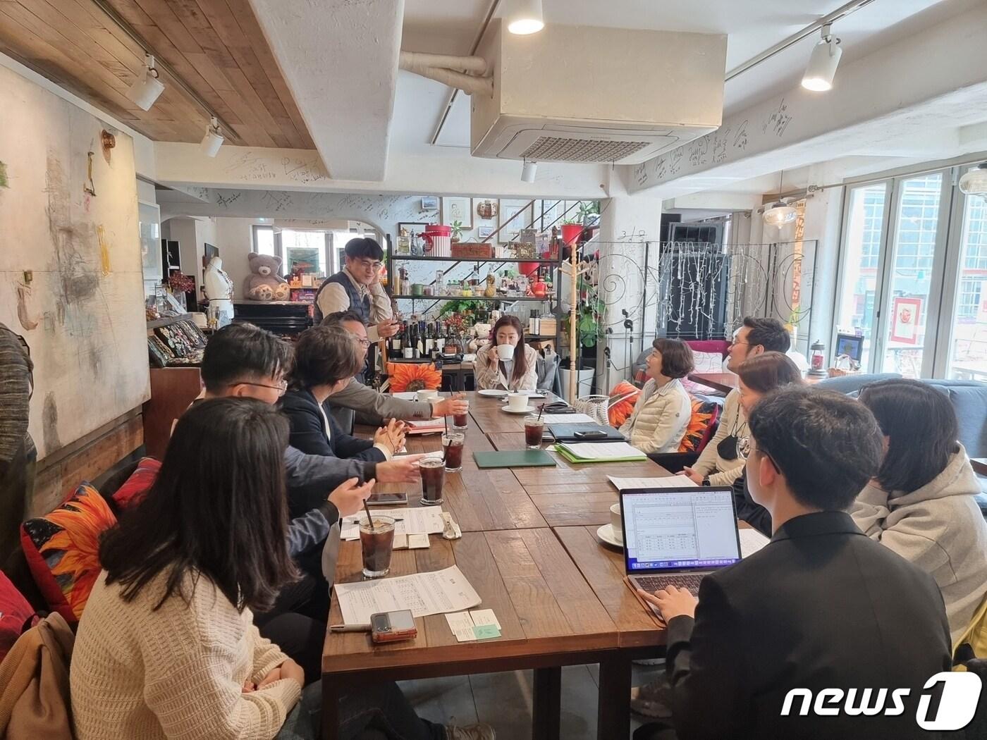 본문 이미지 - 희곡전문지 '한국희곡' 편집회의