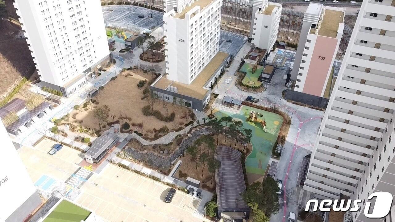 본문 이미지 - 금호센트럴베이 행복주택 일광 전경.(부산도시공사 제공)