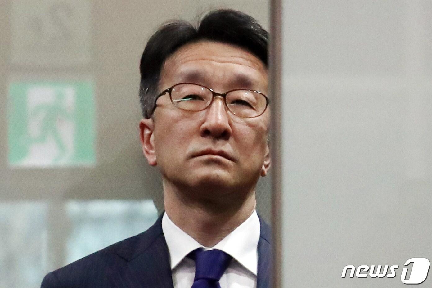 본문 이미지 - 구마가이 나오키(熊谷直樹) 주한일본대사관 총괄공사가 28일 오후 서울 종로구 정부서울청사 별관 외교부로 초치되고 있다. 2023.3.28/뉴스1 ⓒ News1 김명섭 기자