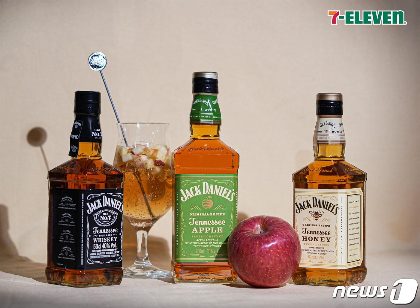 본문 이미지 - 잭 다니엘스 3종 제품 사진.(세븐일레븐 제공)