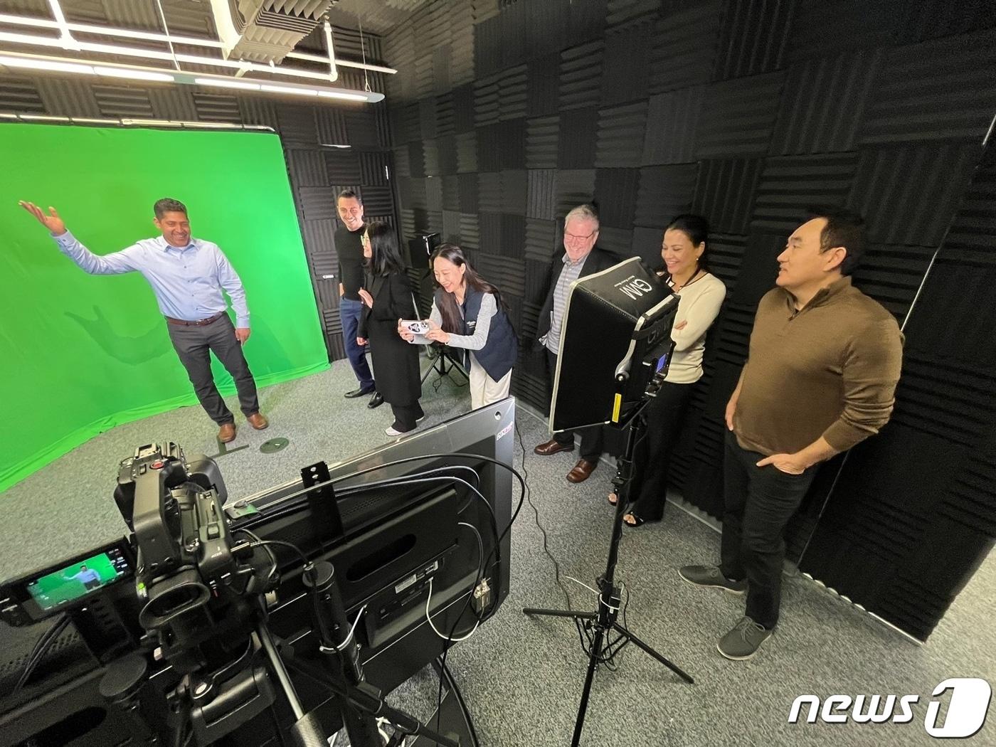 본문 이미지 - 자체 교육방송 시스템을 구축한 오스템임플란트 미국법인. 