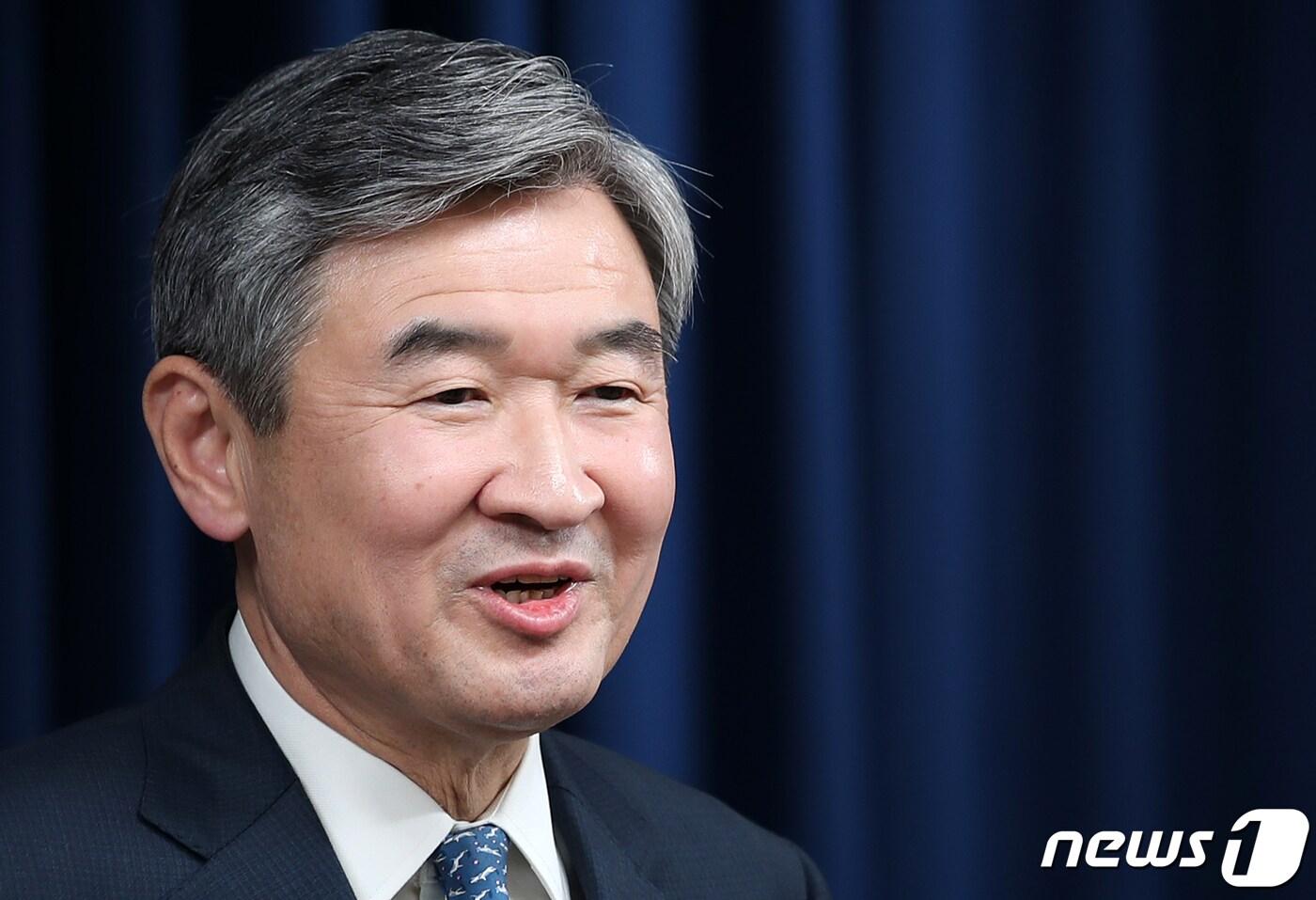 본문 이미지 - 조태용 신임 국가안보실장이 30일 오후 용산 대통령실 청사 브리핑룸을 방문해 인사말을 하고 있다. 조 실장은 앞서 29일 물러난 김성한 안보실장의 후임 인사로, 윤석열 정부의 두 번째 국가안보실장을 맡아 외교·안보 정책을 총괄하게 된다. 2023.3.30/뉴스1 ⓒ News1 오대일 기자