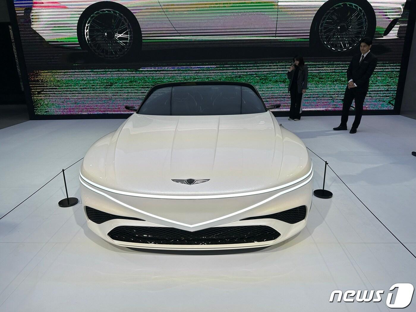 본문 이미지 - 제네시스 엑스 컨버터블의 모습 2023.3.30/뉴스1 ⓒ News1 금준혁 기자
