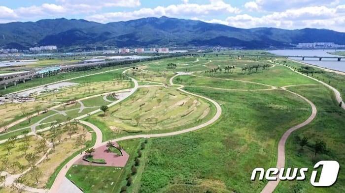 본문 이미지 - 경남 양산시 물금읍 황산공원 전경 (양산시 제공)