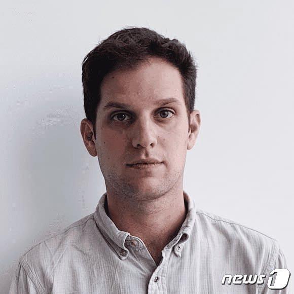 본문 이미지 - 미국 경제지 월스트리트저널(WSJ) 소속 기자 이반 게르시코비치. (WSJ 갈무리)