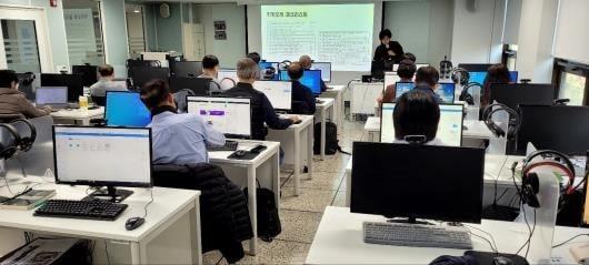 본문 이미지 - 서울시50플러스재단 강의실 모습. (서울시 제공)