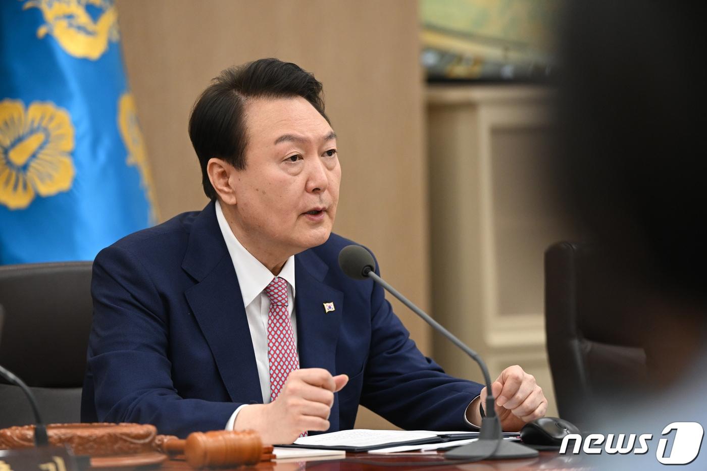 본문 이미지 - 윤석열 대통령이 7일 용산 대통령실 청사에서 열린 국무회의에서 모두발언을 하고 있다. (대통령실 제공) 2023.3.7/뉴스1 ⓒ News1 오대일 기자