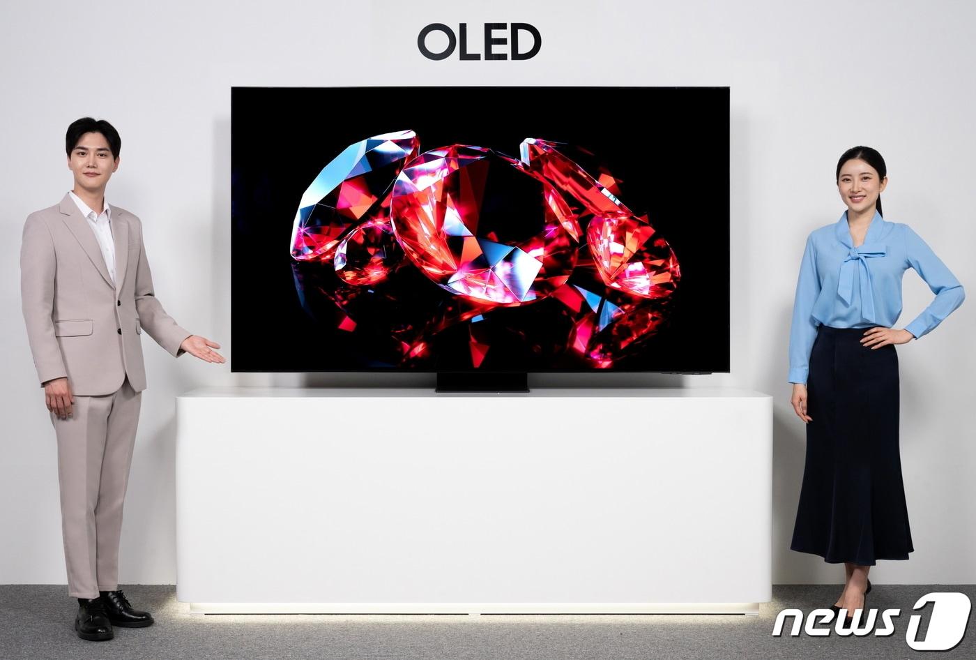 올해 국내 시장에 첫 선을 보이는 삼성 OLED (삼성전자 제공) 
