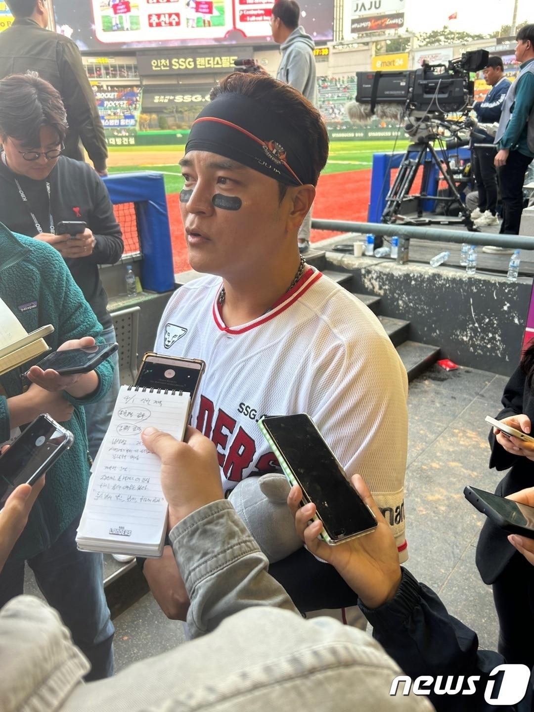 본문 이미지 -  1일 KIA와의 개막전에서 홈런을 친 추신수. ⓒ News1 문대현 기자