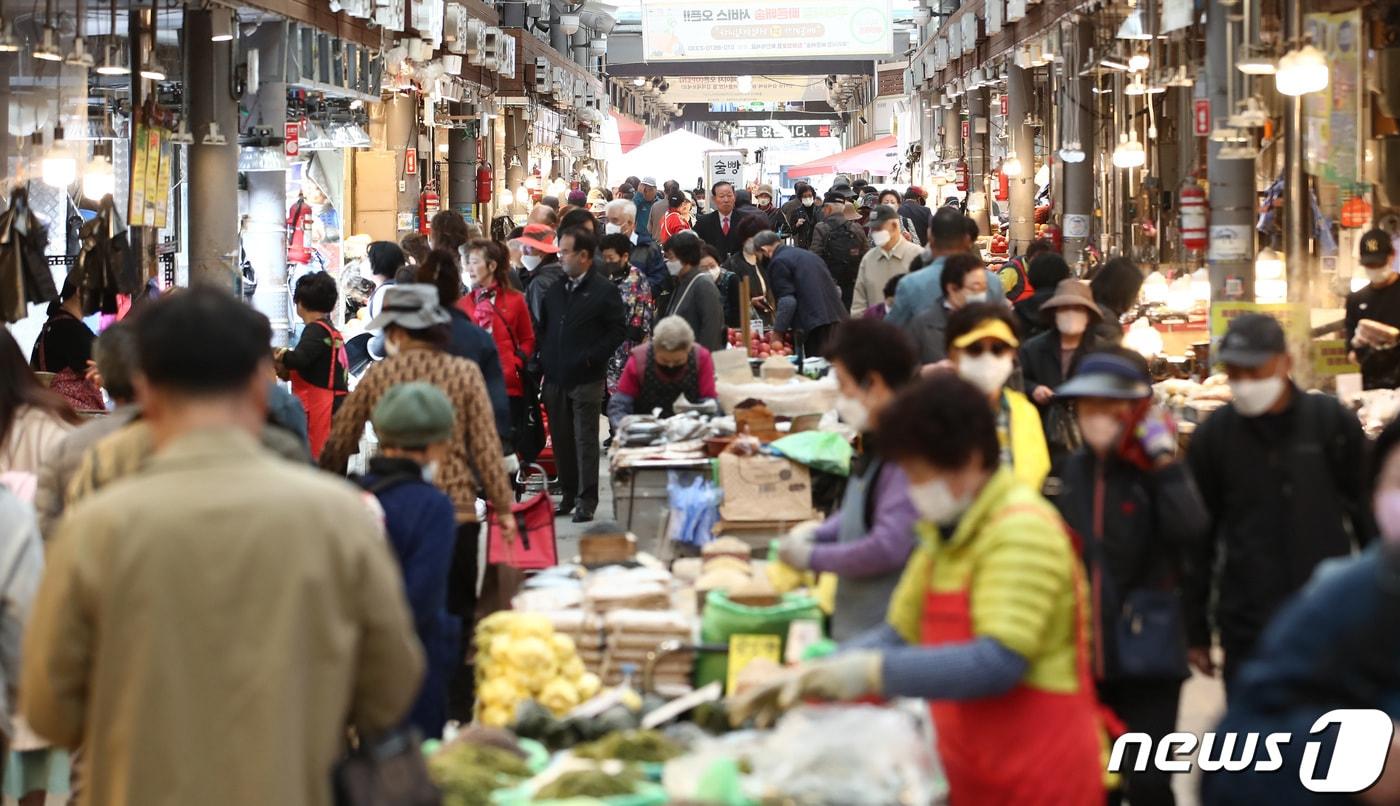 서울 시내 전통시장 모습. 2023.4.10/뉴스1 ⓒ News1 김민지 기자