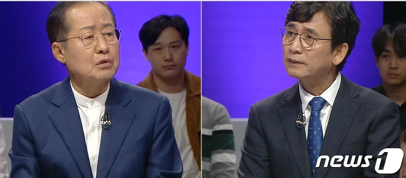 본문 이미지 - 지난 9일 밤 MBC '100분 토론'에서 홍준표 대구시장이 " 정치력 없고 초보인 대통령을 뽑아놓고 노련한 삼김 정치처럼 대화와 타협을 해달라는데 유 장관의 난센스다"고 발언하자 유시민 전 노무현 재단 이사장도 일정부분 동의했다. (MBC 갈무리) ⓒ 뉴스1