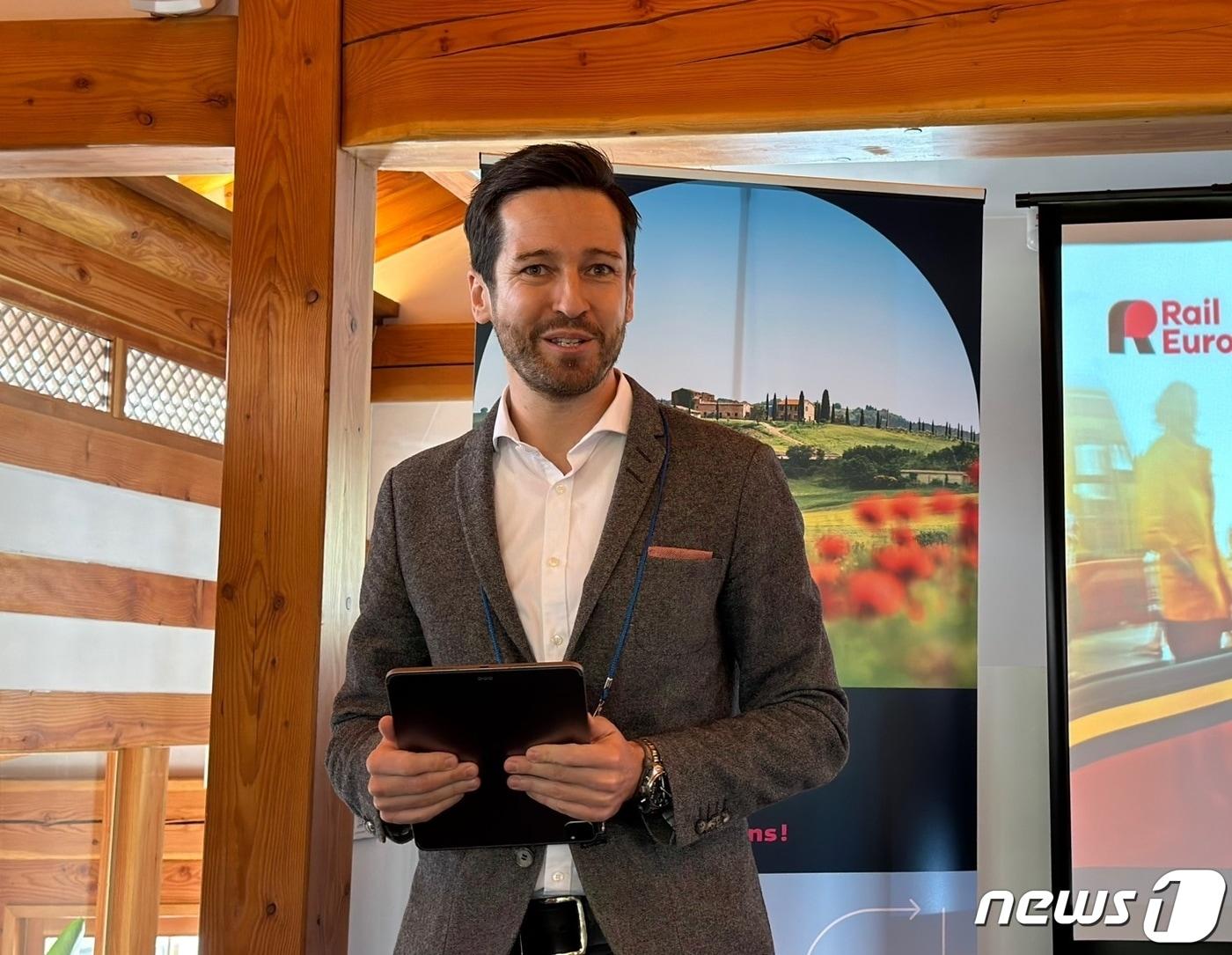 본문 이미지 - 14일 레일유럽 한국사무소 코로나19 이후 재개소를 알린 간담회에서 브리핑을 하는 비욘 벤더 레일유럽 CEOⓒ News1 윤슬빈 기자