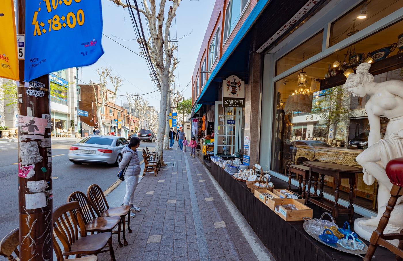 이태원 앤틱 가구거리 전경(서울관광재단 제공)