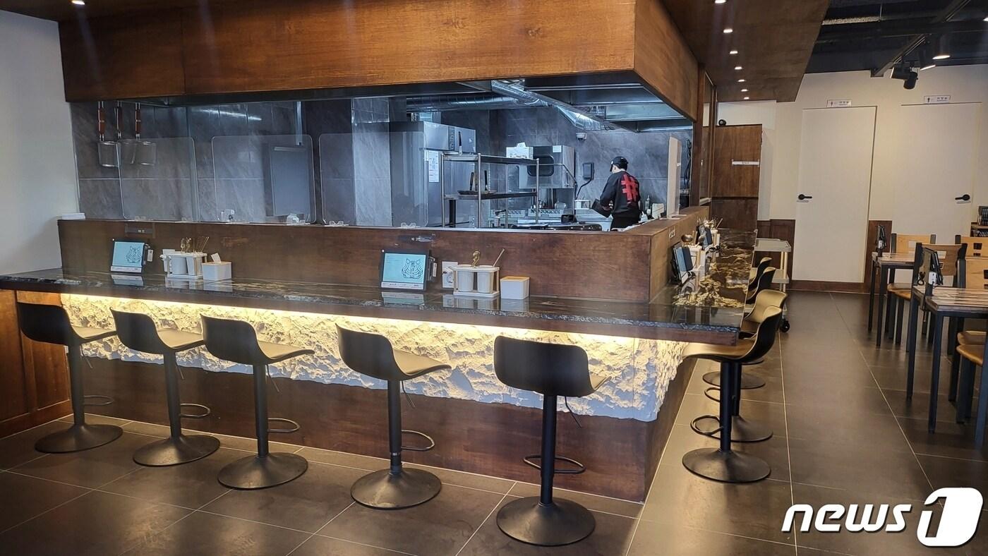 본문 이미지 - 전남 해남군은 최근 '혼자하는 식사도 당당하게' 1인이 식사할 수 있는 '혼밥당당'식당 21개소를 선정했다고 17일 밝혔다.(해남군 제공)/뉴스1