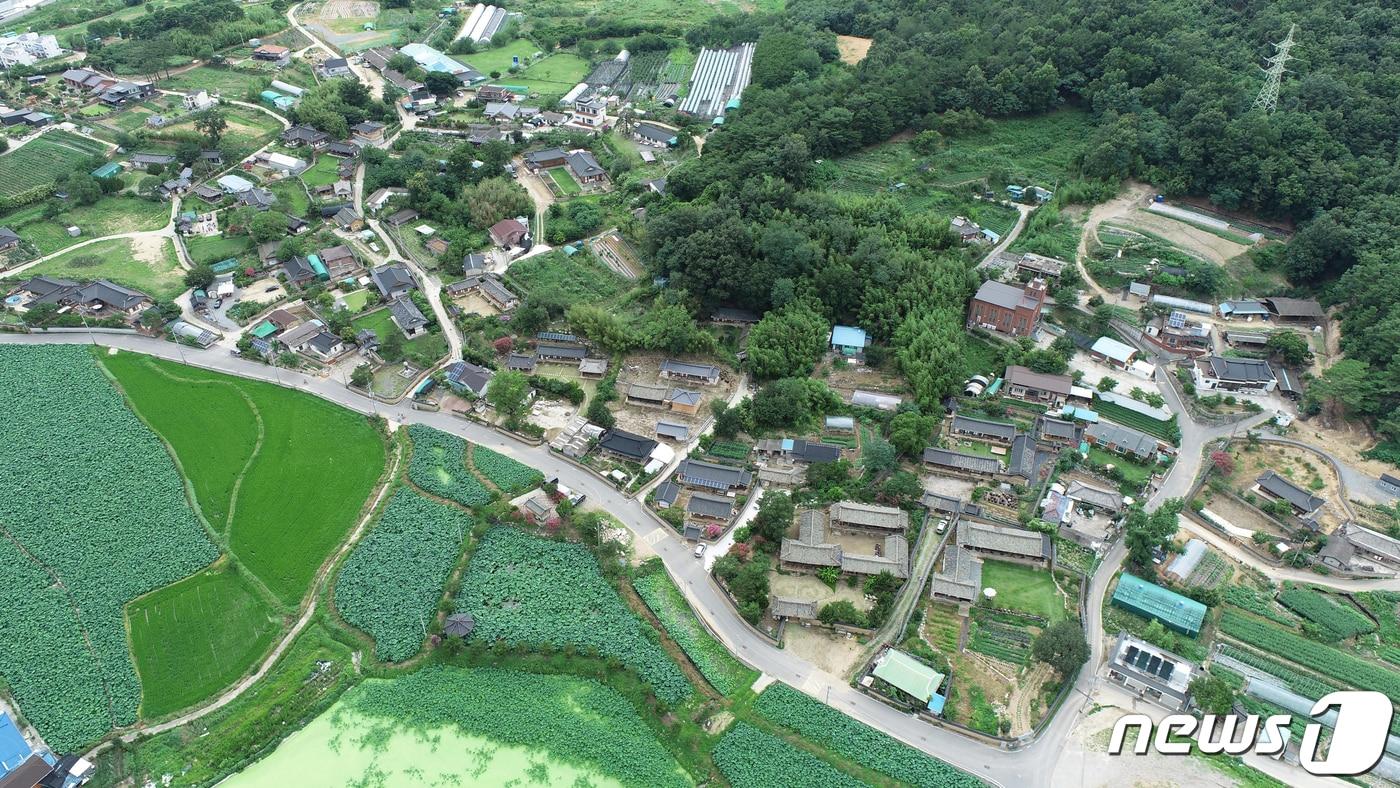 본문 이미지 - 경북 칠곡 매원마을 전경 (칠곡군 제공)/뉴스1 ⓒ News1 정우용 기자