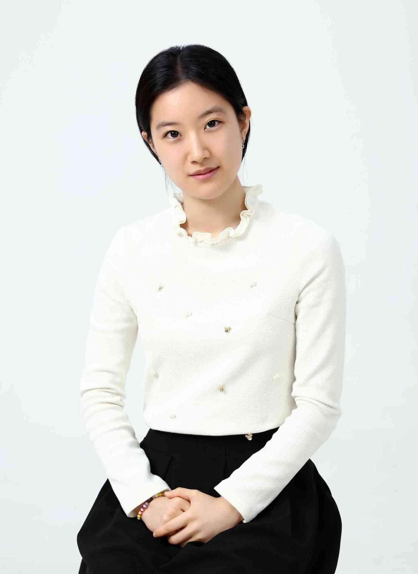 본문 이미지 - 강선아 작가.(LG 트윈스 제공)