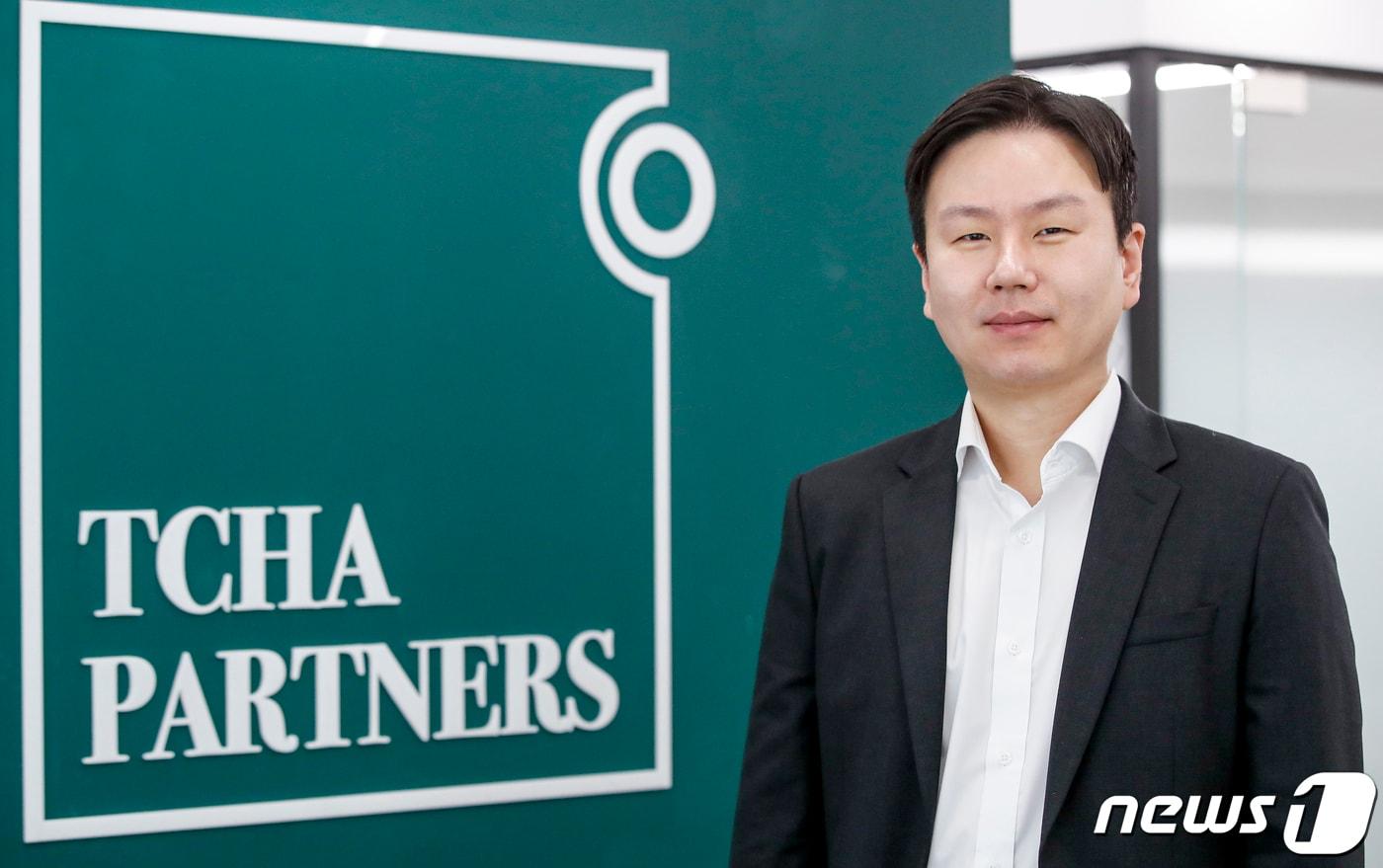 본문 이미지 - 김형균 차파트너스자산운용 본부장이 서울 강남구 차파트너스자산운용 사무실에서 뉴스1과 인터뷰에 앞서 포즈를 취하고 있다. 2023.4.14/뉴스1 ⓒ News1 김도우 기자 