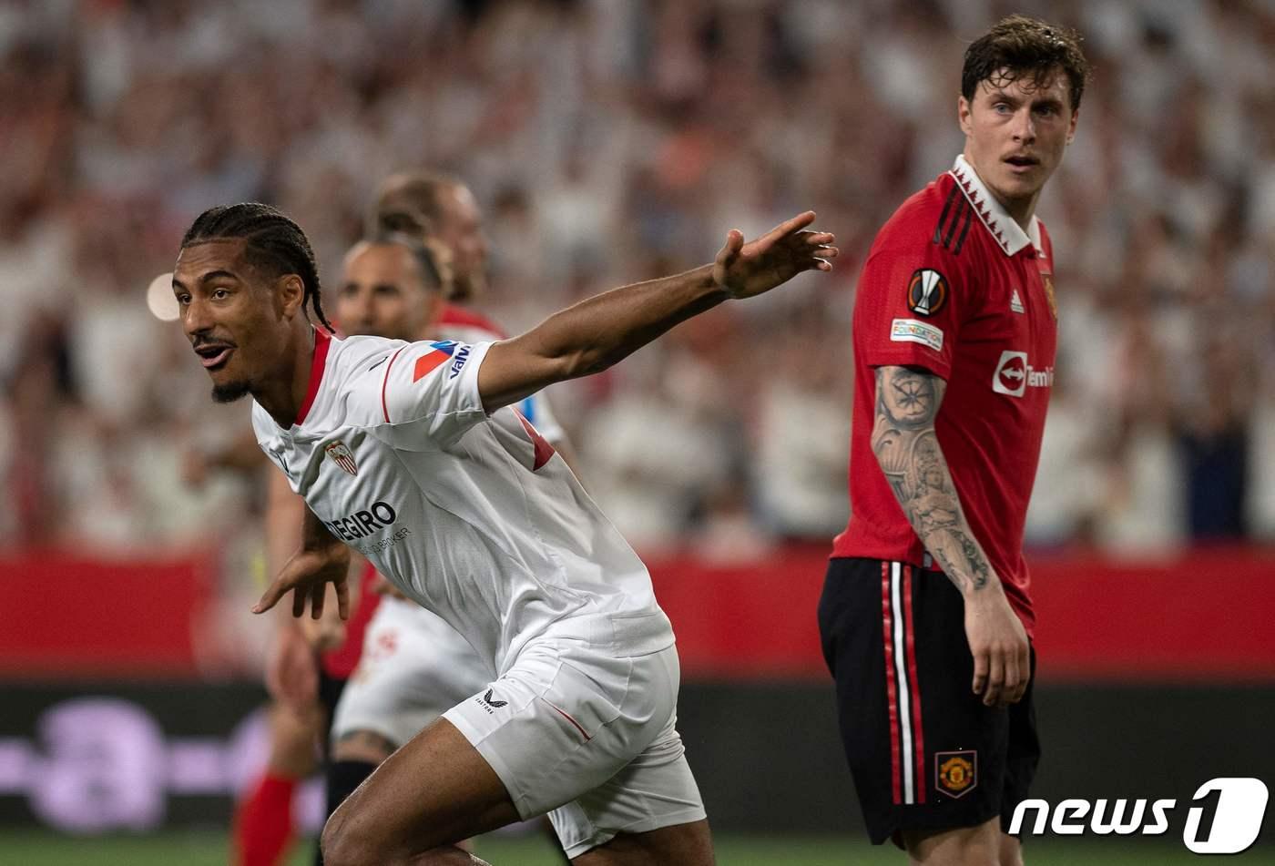 본문 이미지 - 맨유를 꺾고 UEFA 유로파리그 준결승에 오른 세비야. ⓒ AFP=뉴스1