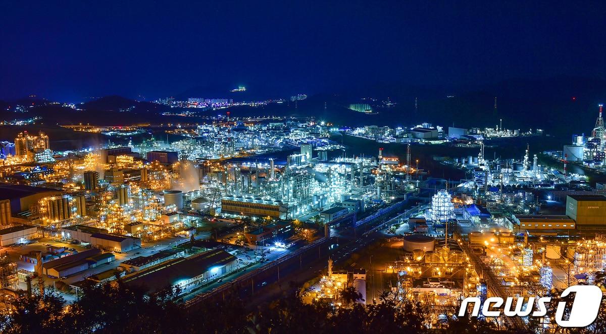 본문 이미지 - 전남 여수국가산업단지 전경.(여수시 제공.재판매 및 DB금지)2023.4.27 ⓒ 뉴스1DB