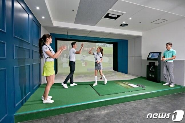 본문 이미지 - 골프존파크 매장 모습(골프존 제공)  
