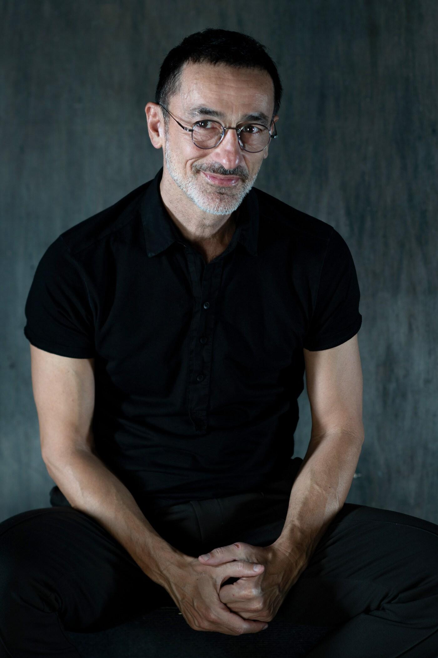 본문 이미지 - 디미트리스 파파이오아누. (Julian Mommert / 국립극장 제공) 