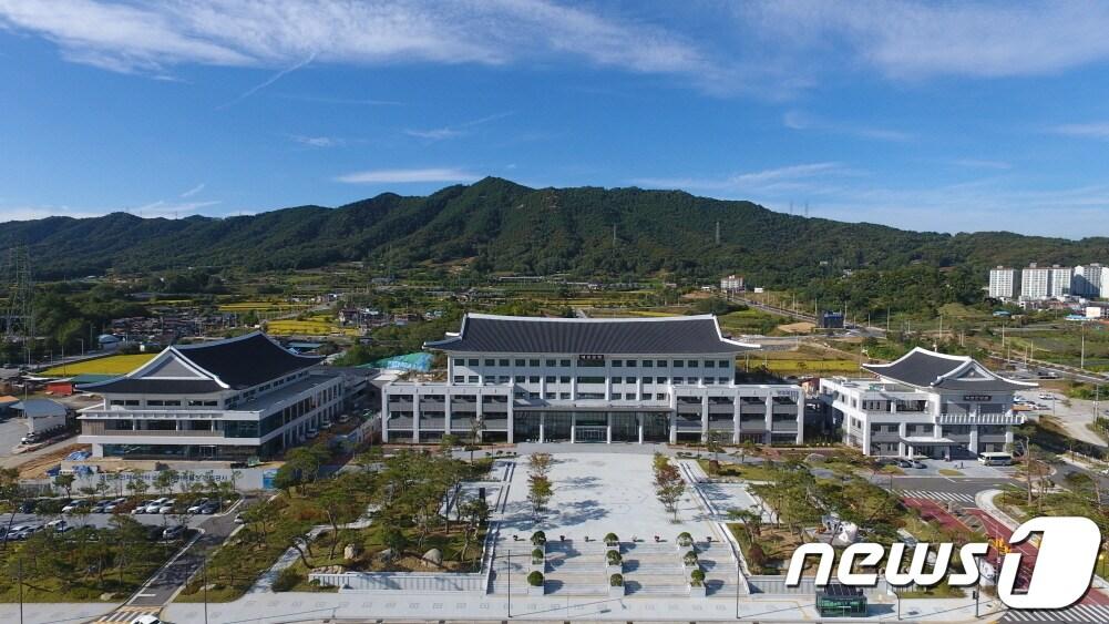 본문 이미지 - 경북도 예천군청 전경 ⓒ News1 김대벽 기자