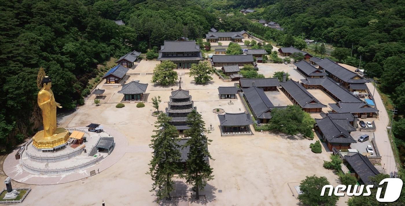 본문 이미지 - 충북 보은 속리산 법주사 전경. (보은군 제공) 