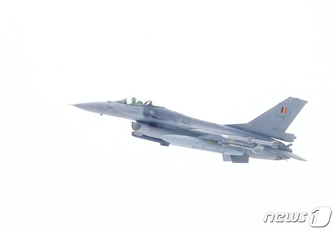 벨기에 공군 소유 F-16 전투기. 2022.02.01 ⓒ 로이터=뉴스1 ⓒ News1 권진영 기자