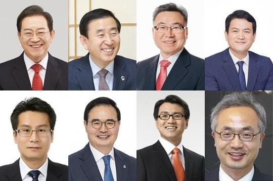 본문 이미지 -  상단 왼쪽부터 이종배 의원, 조길형 시장, 권혁중 전 문체부 부이사관, 김경욱 인천국제공항공사 사장. 하단 왼쪽부터 박지우 민주당 충주지역위원장, 맹정섭 전 위원장, 김종현 진보당 충북도당위원장, 최영일 변호사./뉴스1