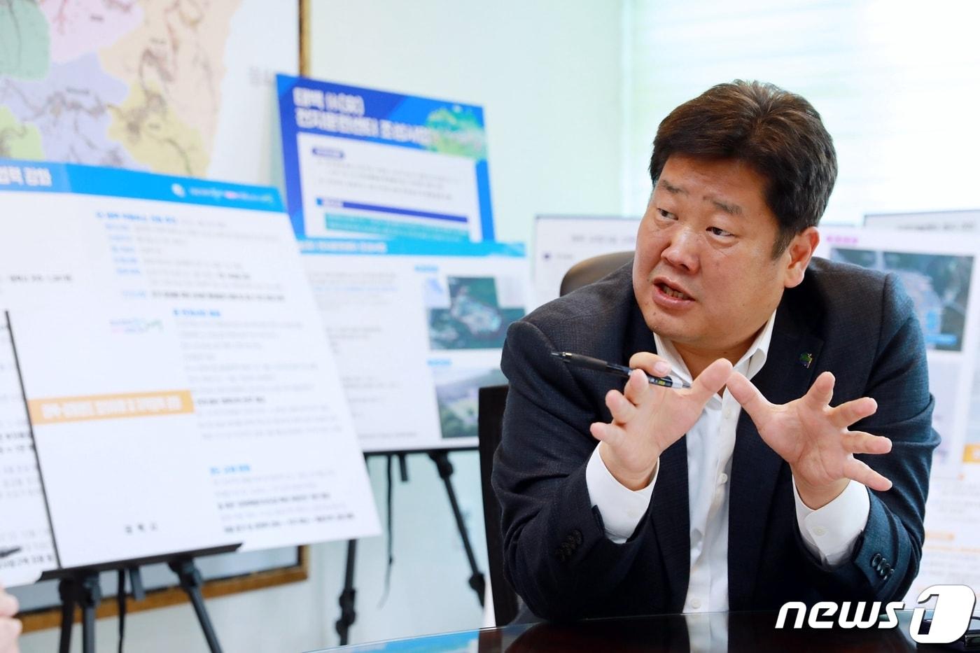 본문 이미지 - 이상호 강원 태백시장이 최근 시청 집무실에서 뉴스1 기자와 인터뷰를 하고 있다. (태백시청 제공) 2023.5.11/뉴스1