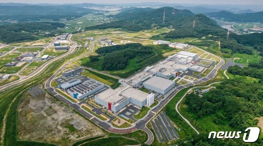 본문 이미지 - 포스코이앤씨가 건설한 중이온 가속기 전경.