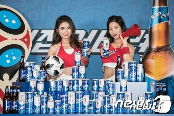 본문 이미지 - 740㎖ '대용량' 카스. 2018.4.26/뉴스1 ⓒ News1 이승배 기자