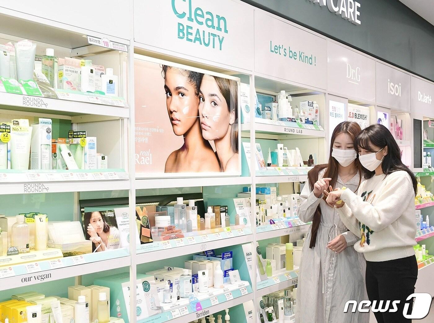 본문 이미지 - '올리브영 클린뷰티' 선정 브랜드의 누적 매출이 5000억원을 돌파했다.(올리브영제공)