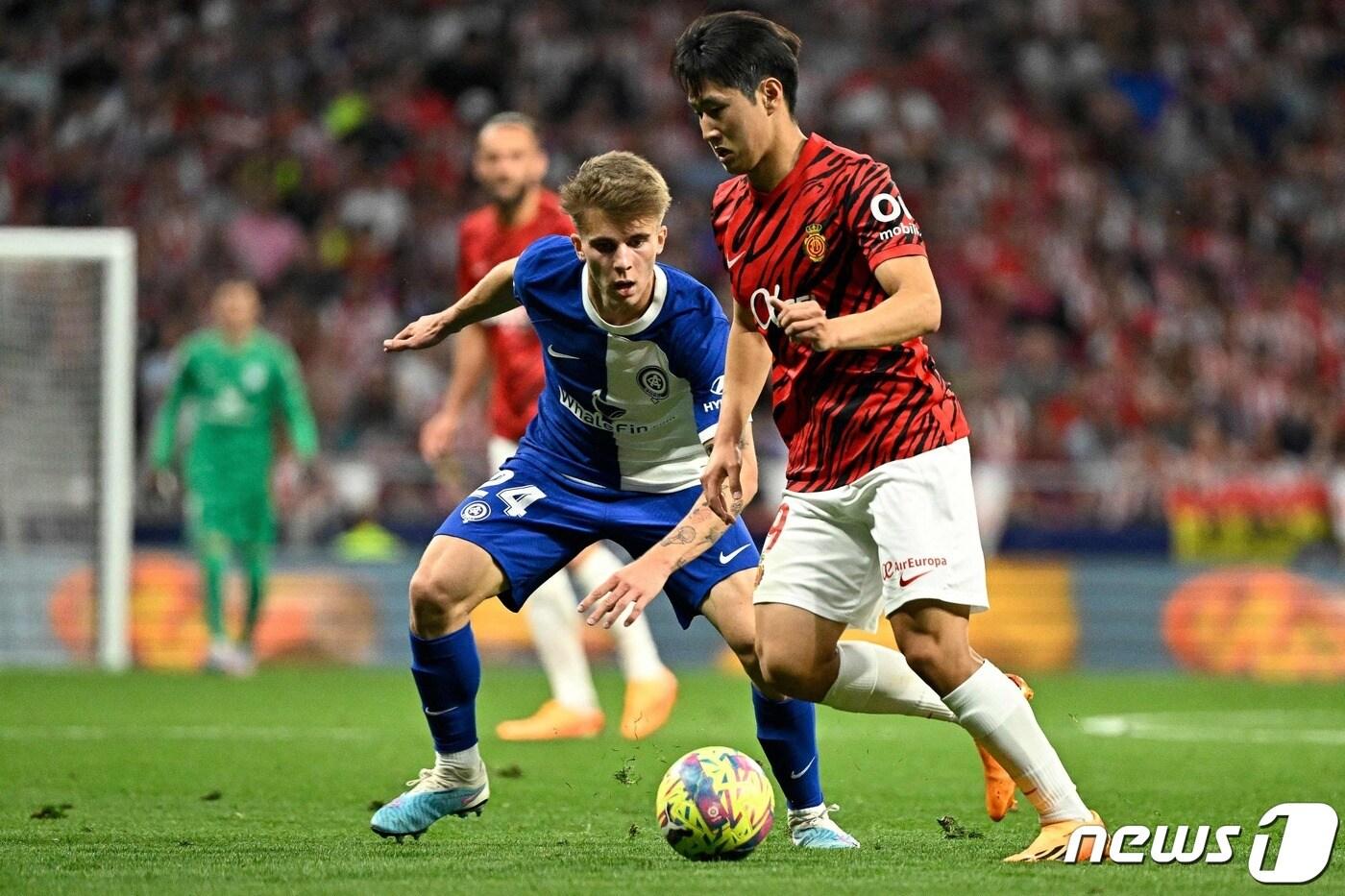 유럽의 명문 구단들로부터 높은 관심을 받고 있는 이강인. ⓒ AFP=뉴스1