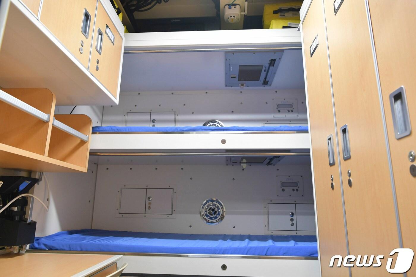 해군 3000톤급 잠수함 '도산안창호함'의 내부. (해군 제공) 2023.5.18/뉴스1