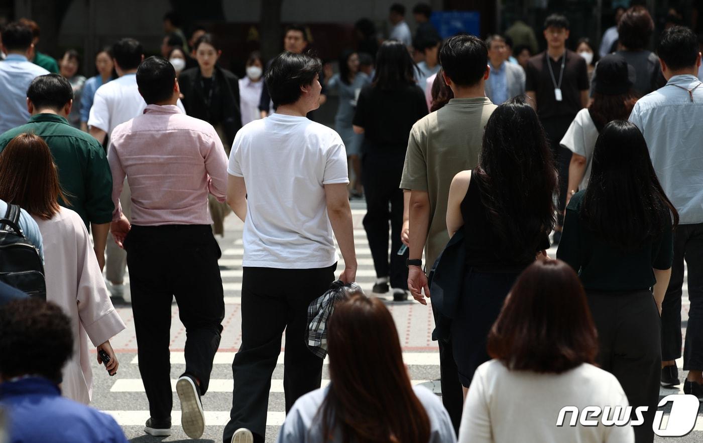 기사 이해를 돕기 위한 무더위 속 횡단보도 자료 사진으로 기사 내용과 직접 관련 없음. ⓒ News1