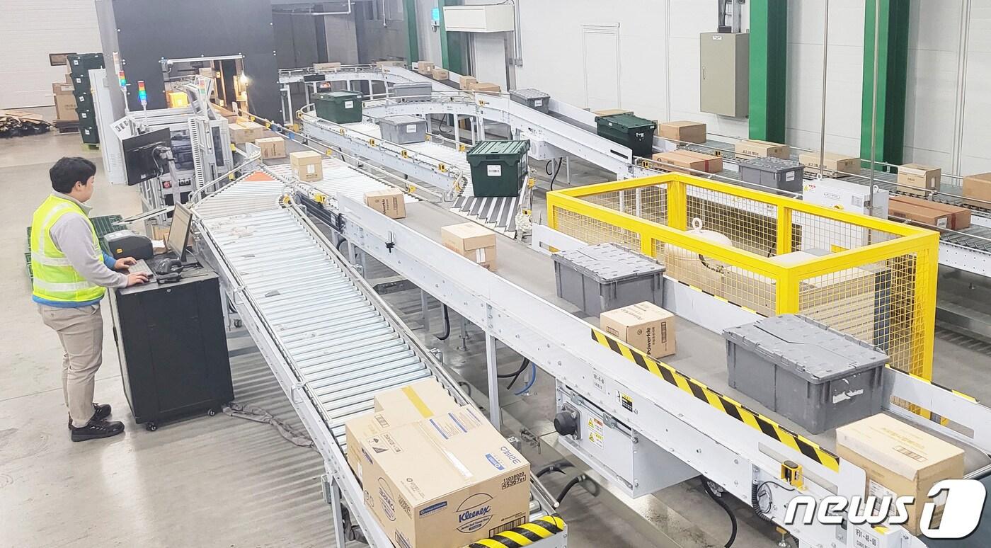 CJ대한통운 '스타벅스 남부권센터' 자동화 설비 (CJ대한통운 제공) 