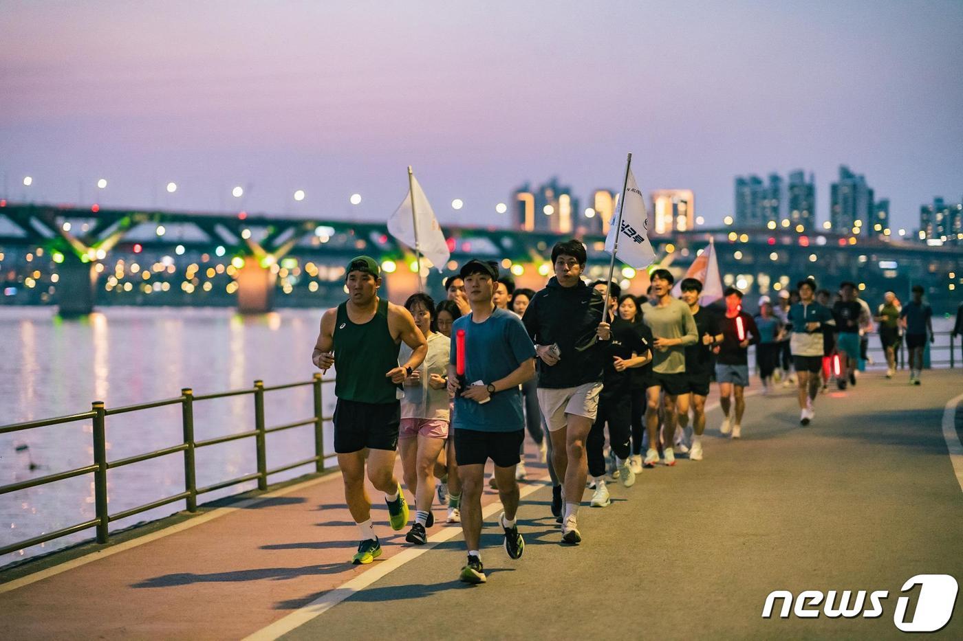 본문 이미지 -  7979 서울 러닝크루 활동 모습. (서울시 제공) 