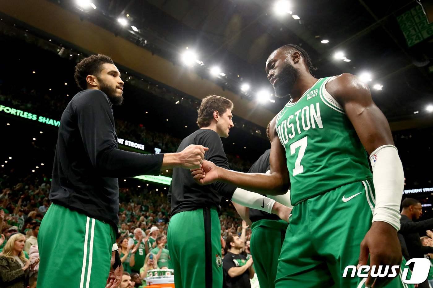 본문 이미지 - 기적을 노리는 보스턴 셀틱스. ⓒ AFP=뉴스1