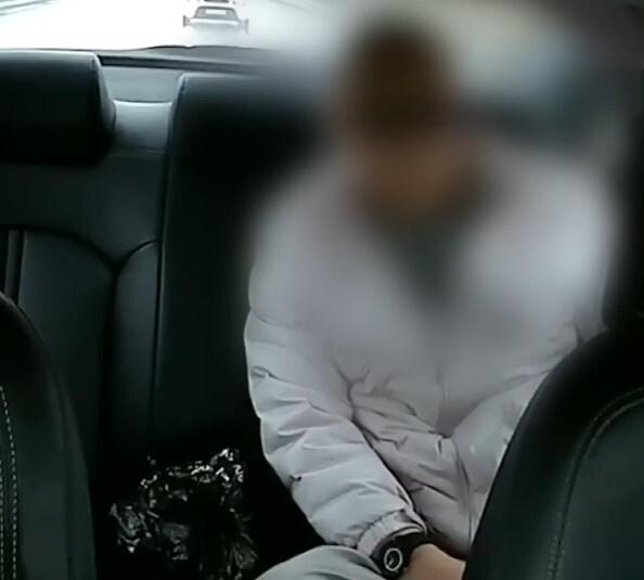 본문 이미지 - 택시비 18만6000원을 내지 않고 달아난 스님. (KBS)